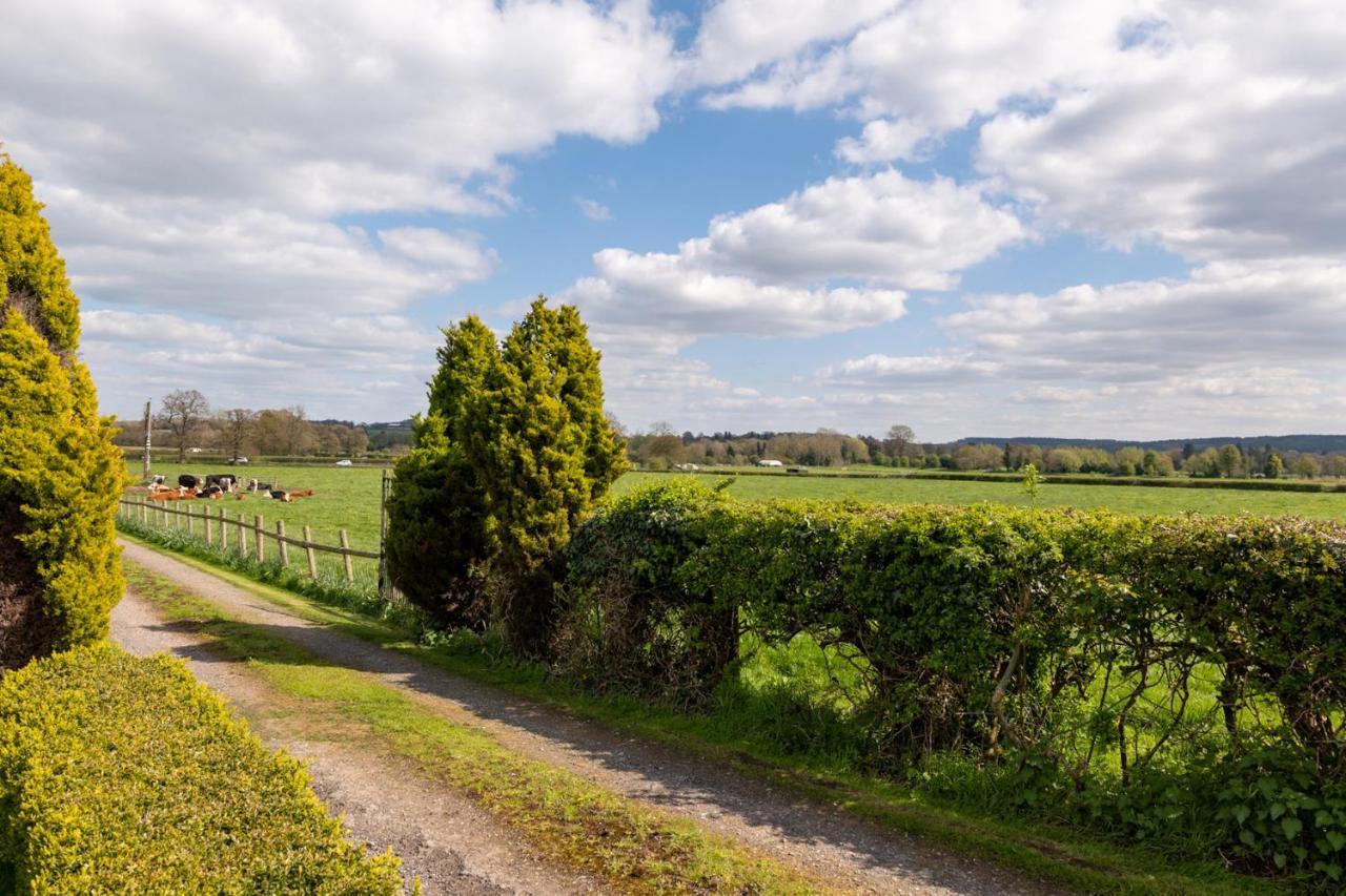 Tixall Manor Farm Stafford Exterior photo